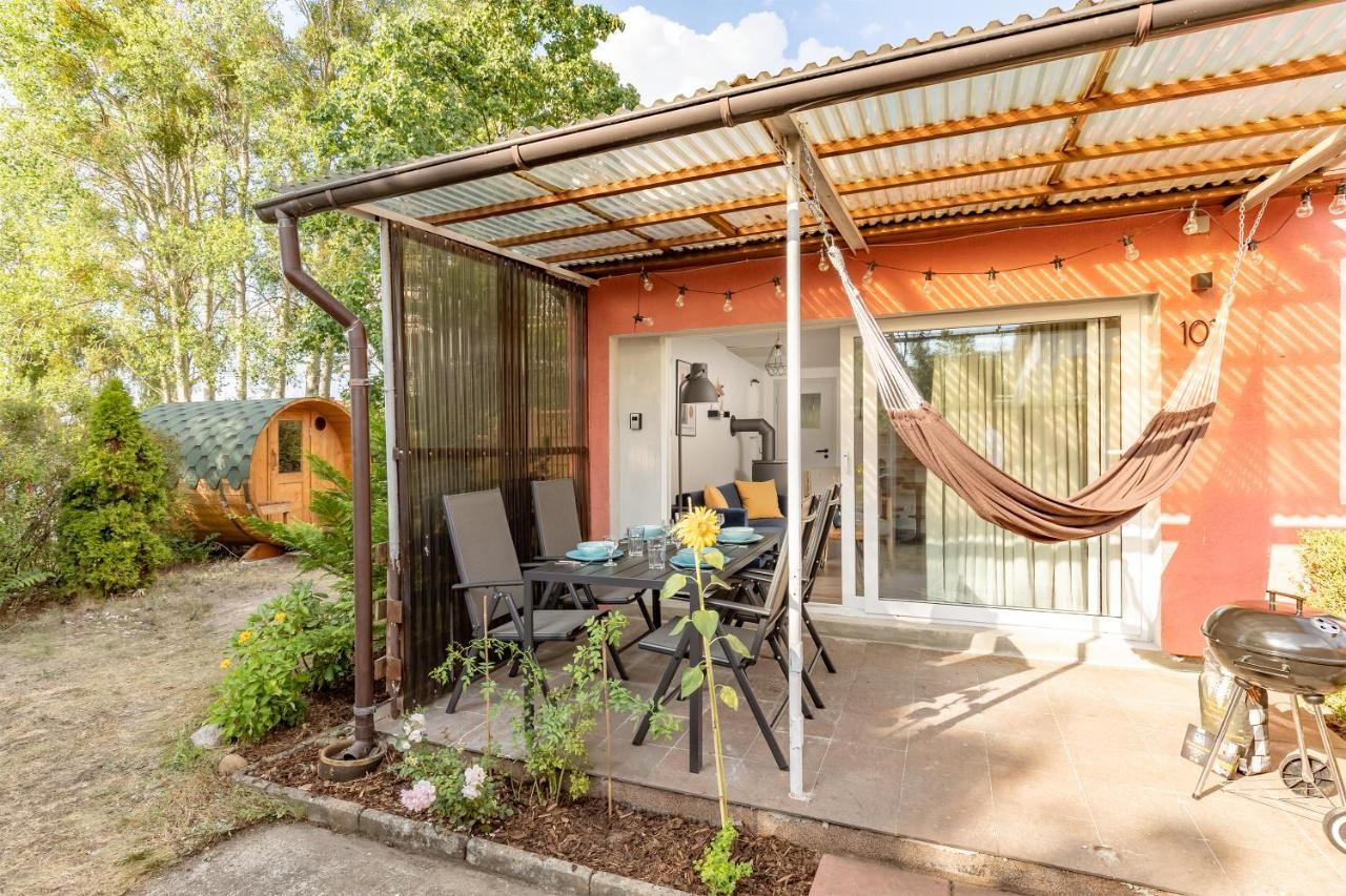 Am Grimnitzsee Gemutliches Tiny House Bungalow Mit Sauna Und Kamin Joachimsthal Exteriör bild